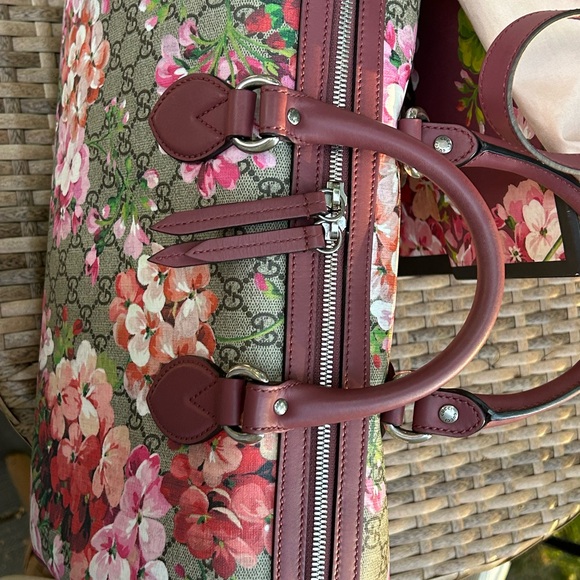 100% Authentic Gucci Supreme Large Bloom Boston Shoulder Bag CARRIED ONCE. - Picture 4 of 10